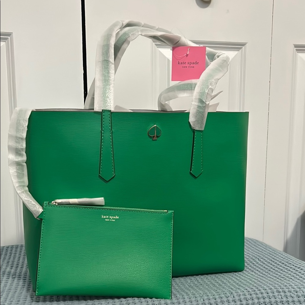 Kate Spade Vibrant Green Tote with Matching Pouch
